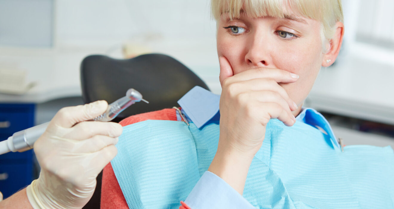 Cosmetic dentist Hornchurch